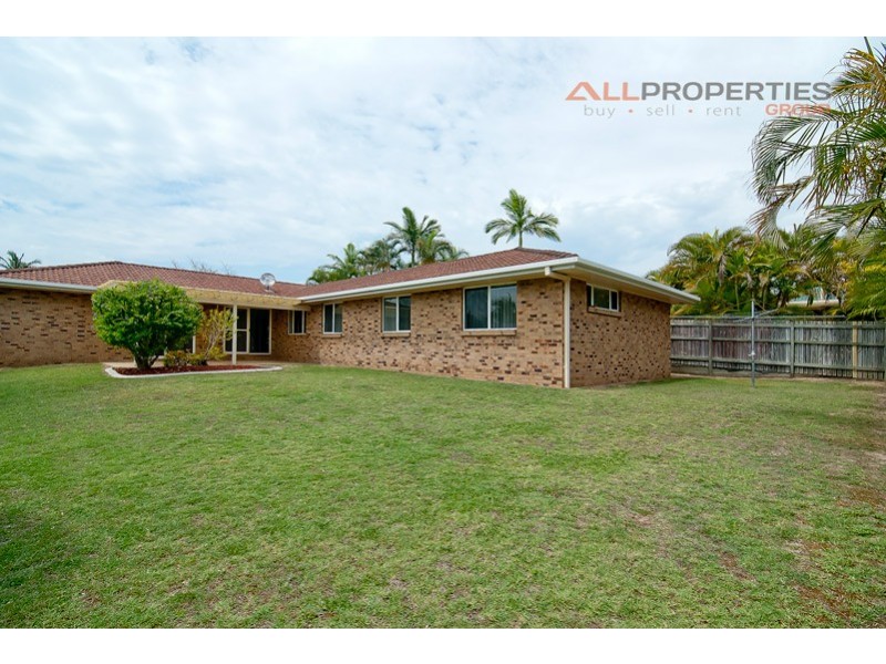 4 Bannockburn Cres, Parkinson QLD 4115