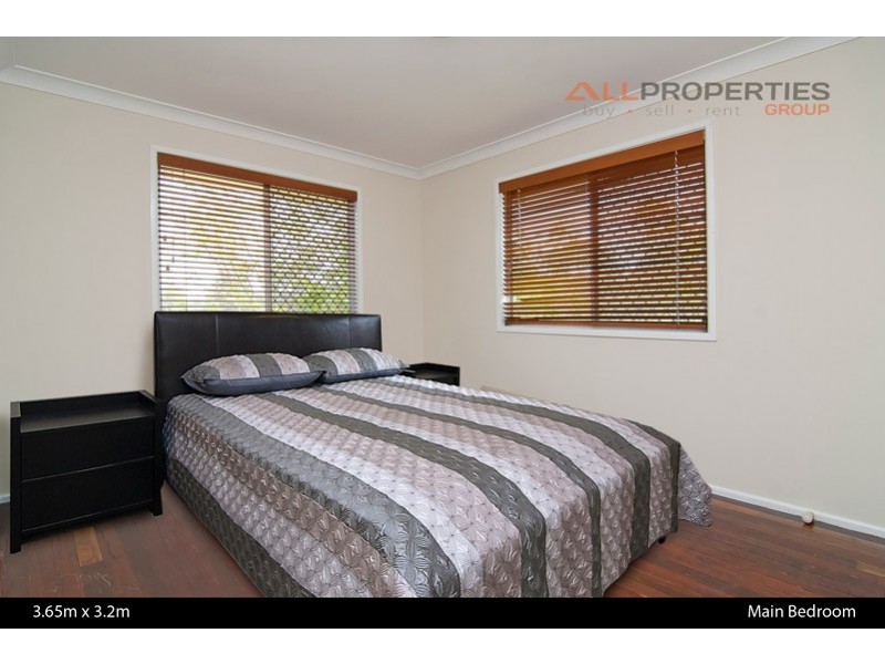 104 Bardon Road, Kingston QLD 4114