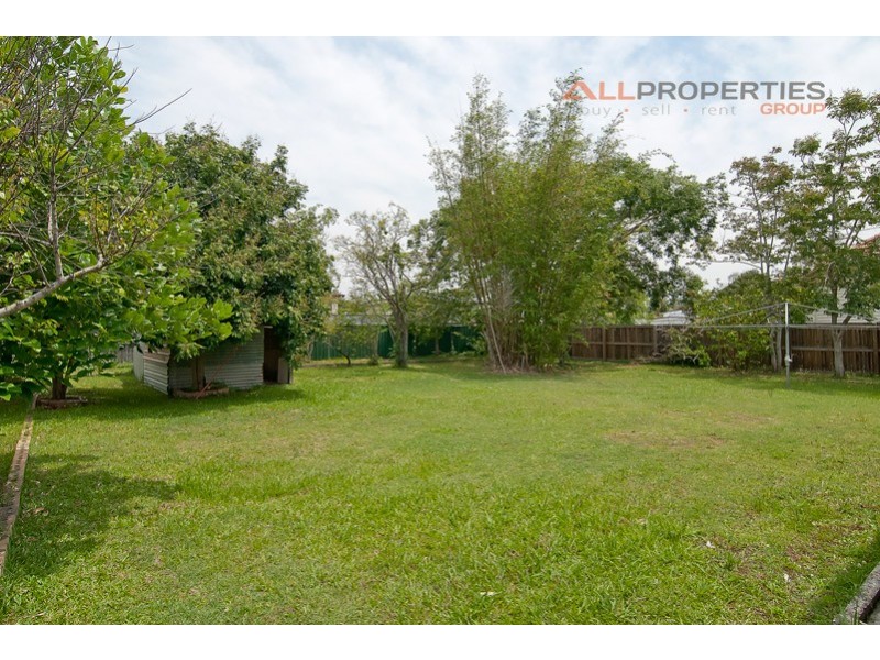 104 Bardon Road, Kingston QLD 4114