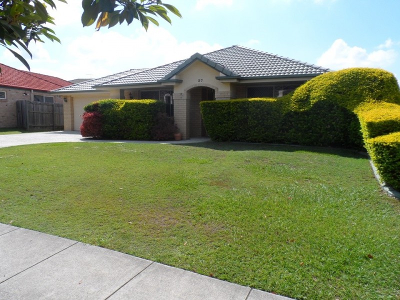 37 The Parkway, Stretton QLD 4116