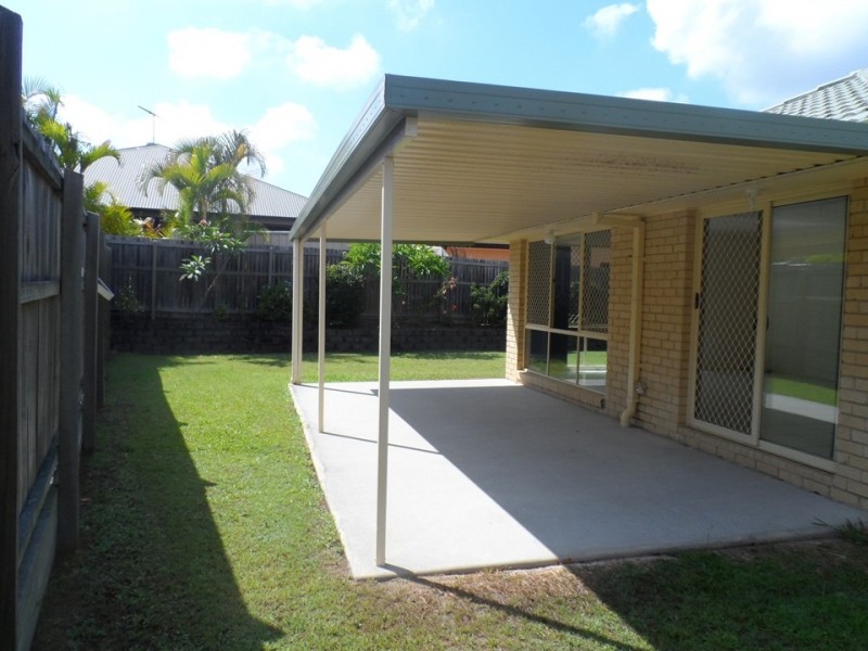 37 The Parkway, Stretton QLD 4116