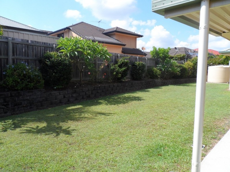 37 The Parkway, Stretton QLD 4116