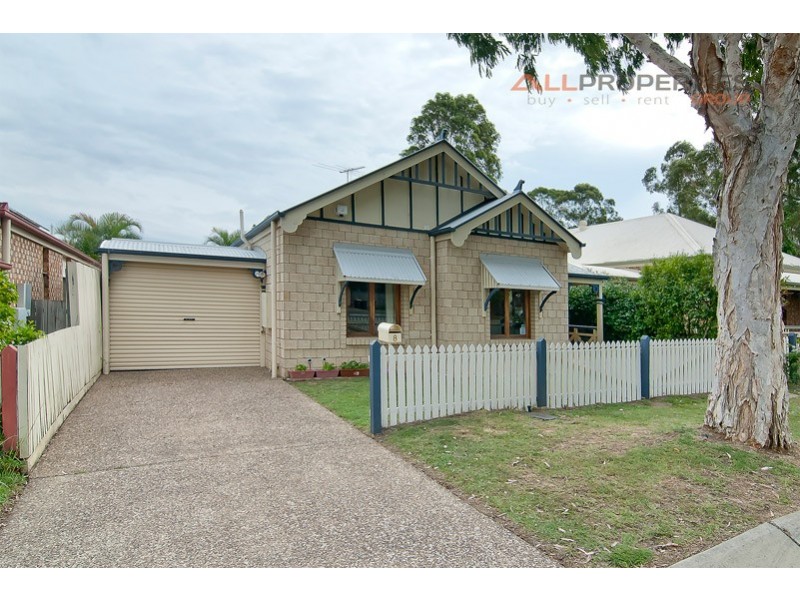 8 Belvedere Cl, Forest Lake QLD 4078
