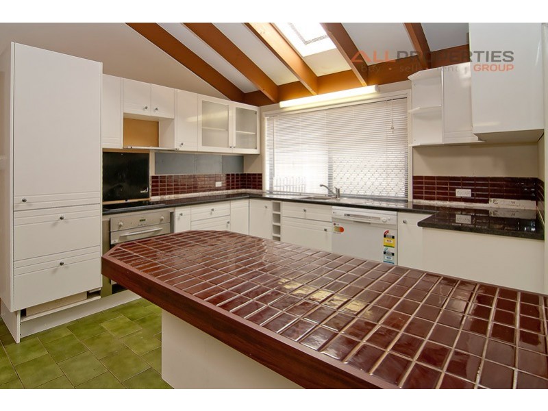 22 Penfold St, Hillcrest QLD 4118