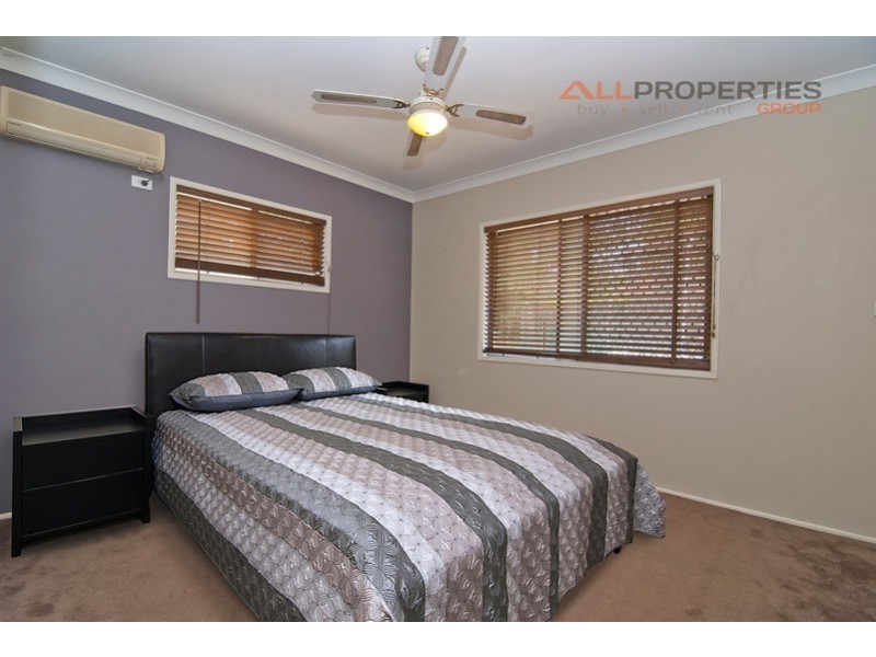 22 Penfold St, Hillcrest QLD 4118