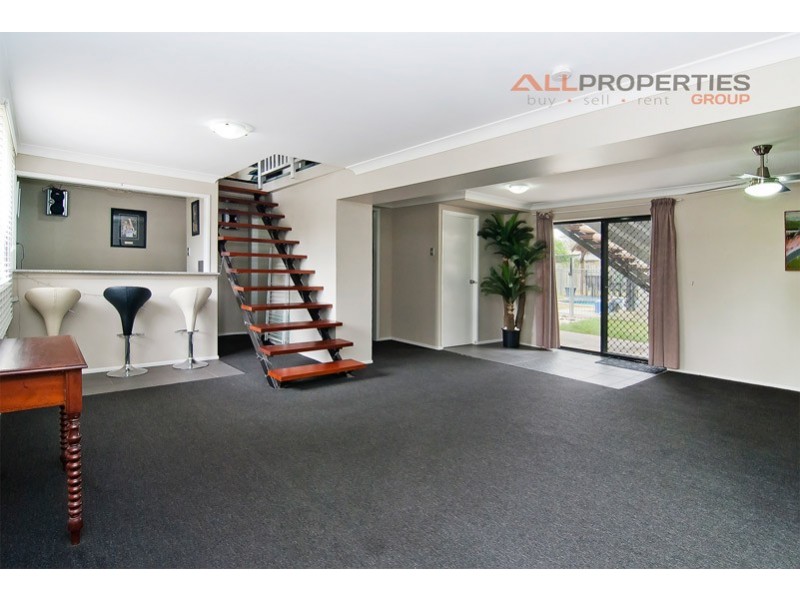 92 Fourth Ave, Marsden QLD 4132