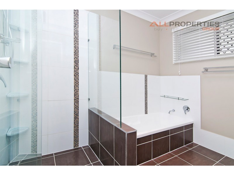 92 Fourth Ave, Marsden QLD 4132