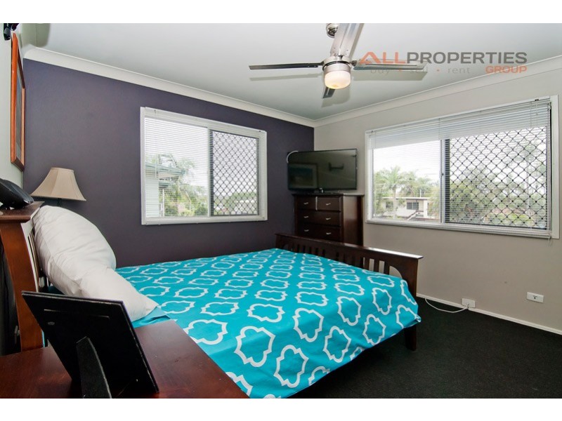 92 Fourth Ave, Marsden QLD 4132
