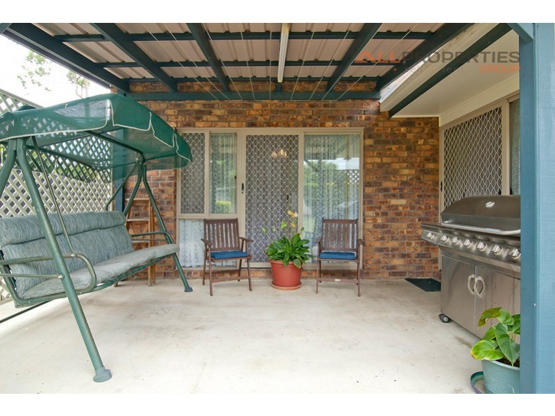 18 LUCIDA CT, Regents Park QLD 4118