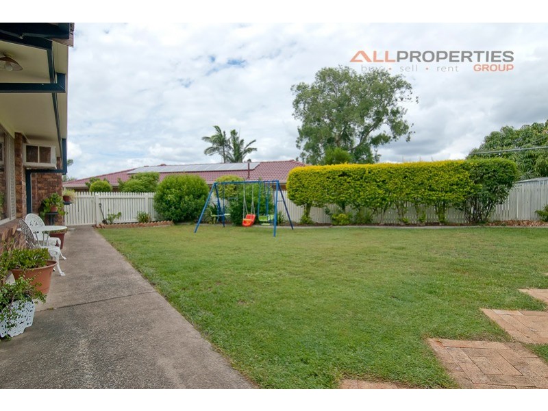 18 LUCIDA CT, Regents Park QLD 4118