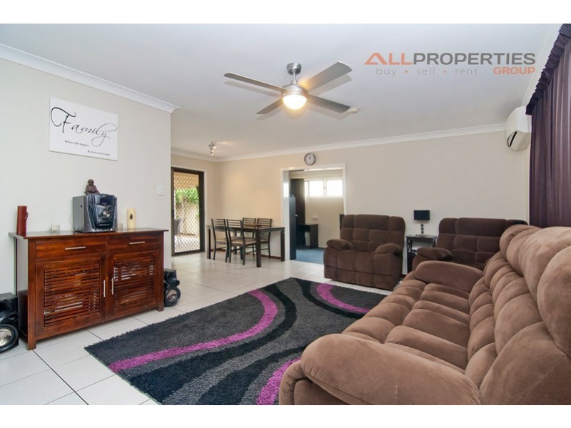 24 Homebush Drive, Regents Park QLD 4118