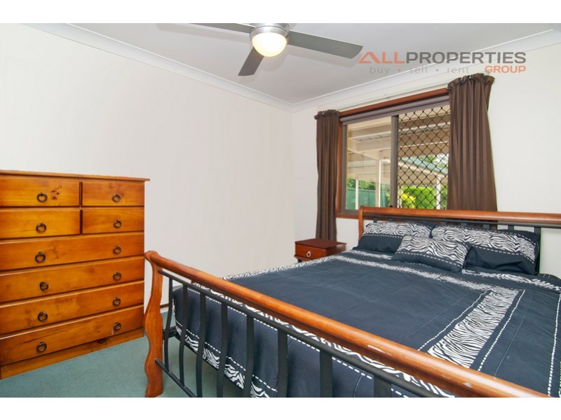 24 Homebush Drive, Regents Park QLD 4118