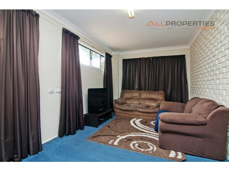 24 Homebush Drive, Regents Park QLD 4118