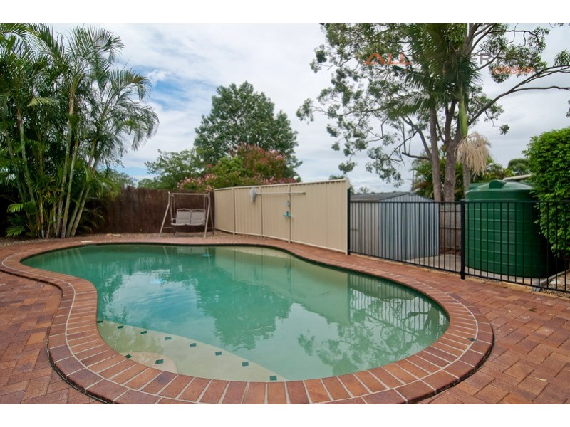 24 Homebush Drive, Regents Park QLD 4118