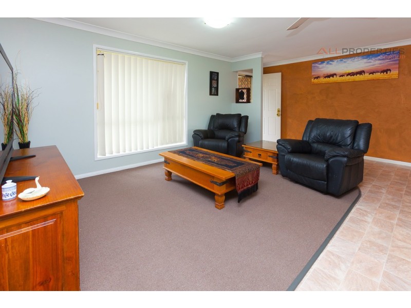 26 Lyrebird Street, Loganlea QLD 4131