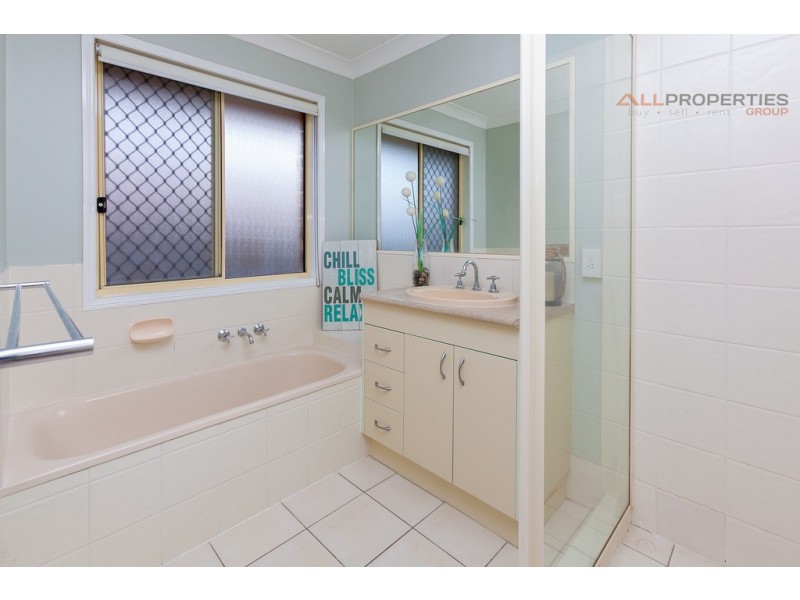 26 Lyrebird Street, Loganlea QLD 4131