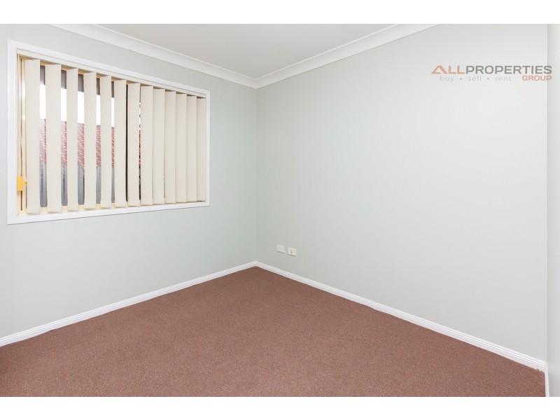 26 Lyrebird Street, Loganlea QLD 4131