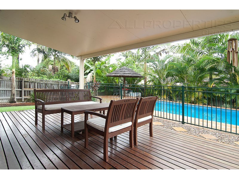 9 Scarlet Place, Forest Lake QLD 4078