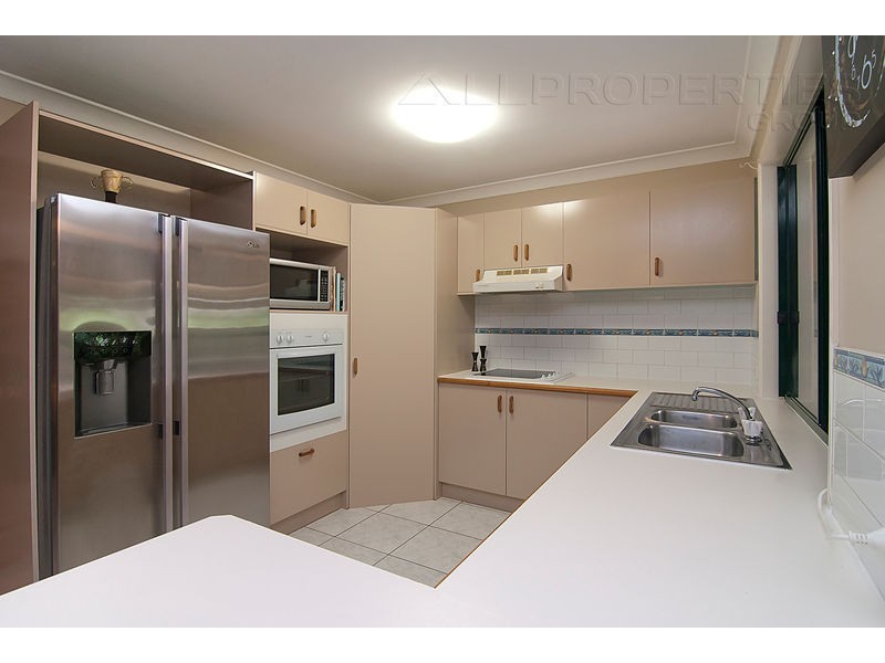 9 Scarlet Place, Forest Lake QLD 4078