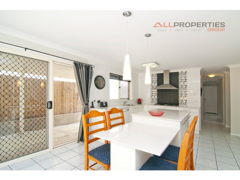 15 Wentworth Tce, Boronia Heights QLD 4124