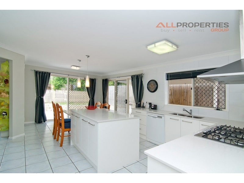 15 Wentworth Tce, Boronia Heights QLD 4124