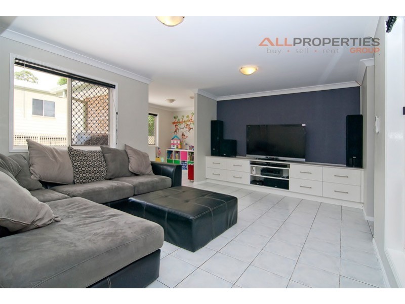 15 Wentworth Tce, Boronia Heights QLD 4124