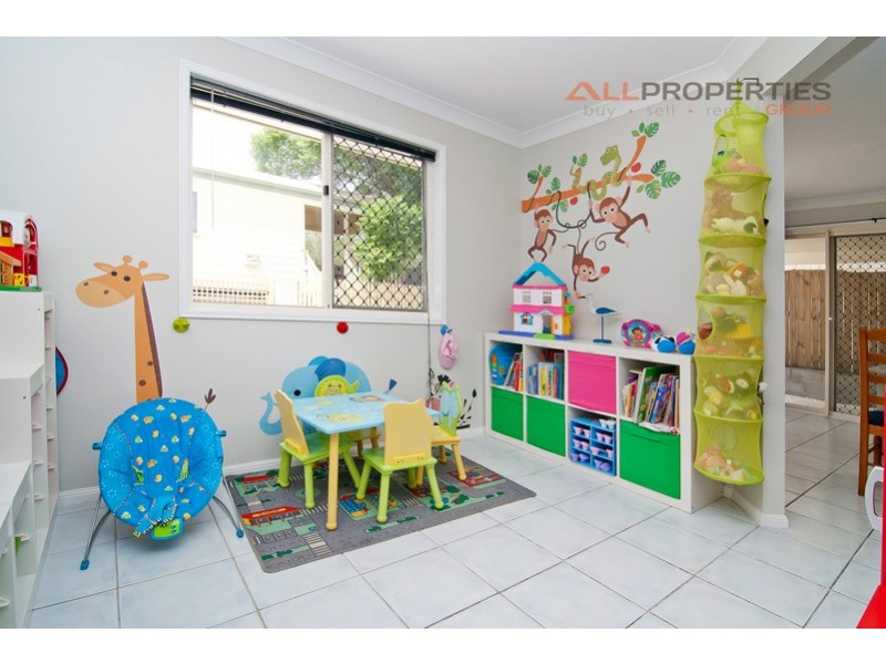 15 Wentworth Tce, Boronia Heights QLD 4124