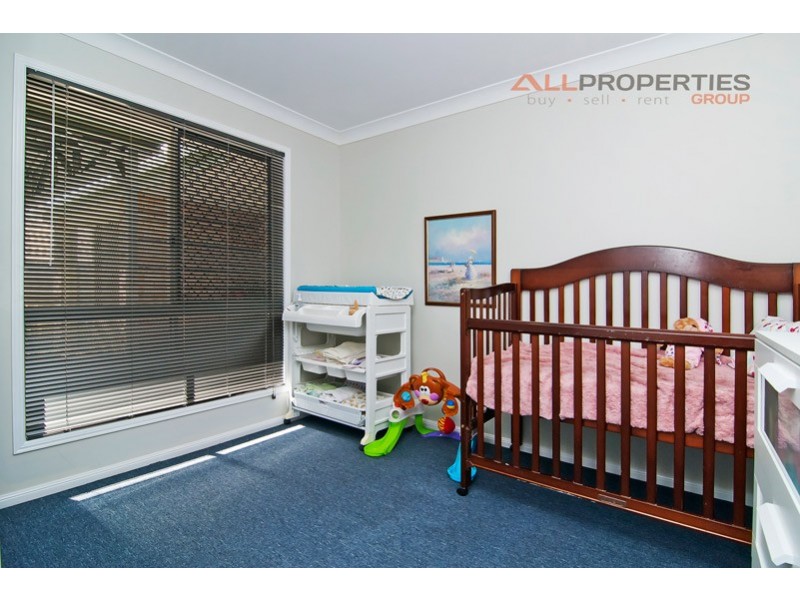 15 Wentworth Tce, Boronia Heights QLD 4124