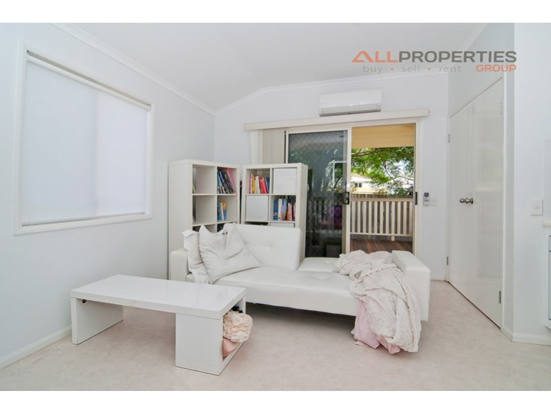 15 Wentworth Tce, Boronia Heights QLD 4124