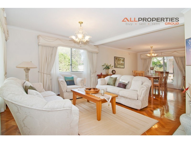 2 Greenstead Way, Forest Lake QLD 4078