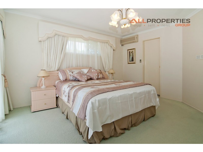 2 Greenstead Way, Forest Lake QLD 4078