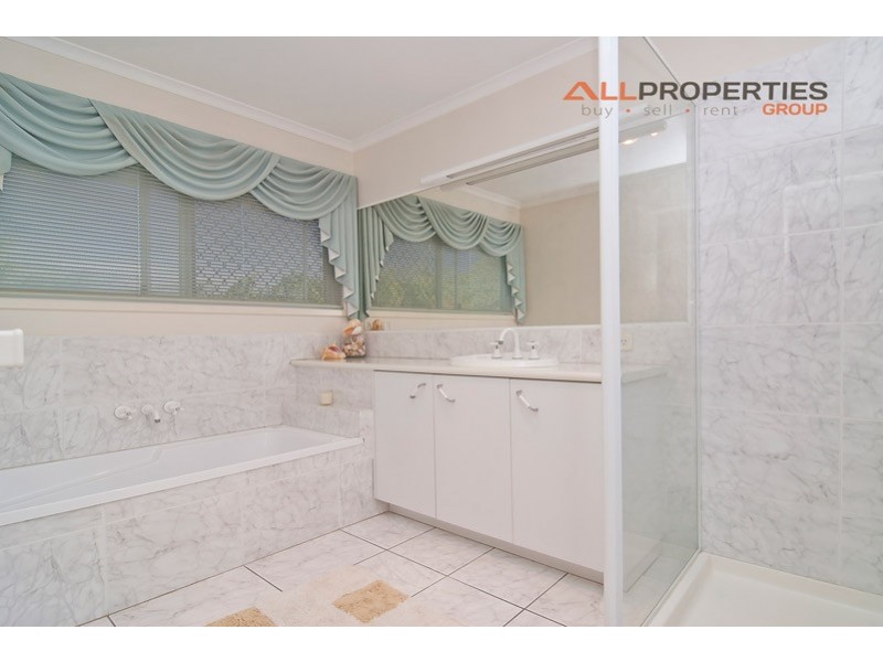 2 Greenstead Way, Forest Lake QLD 4078