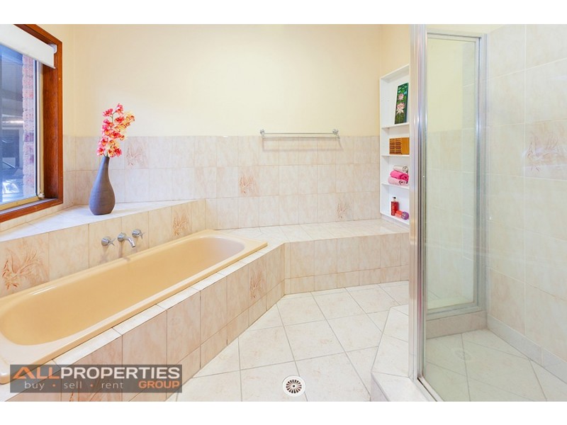 44 Nottingham Court, Forestdale QLD 4118