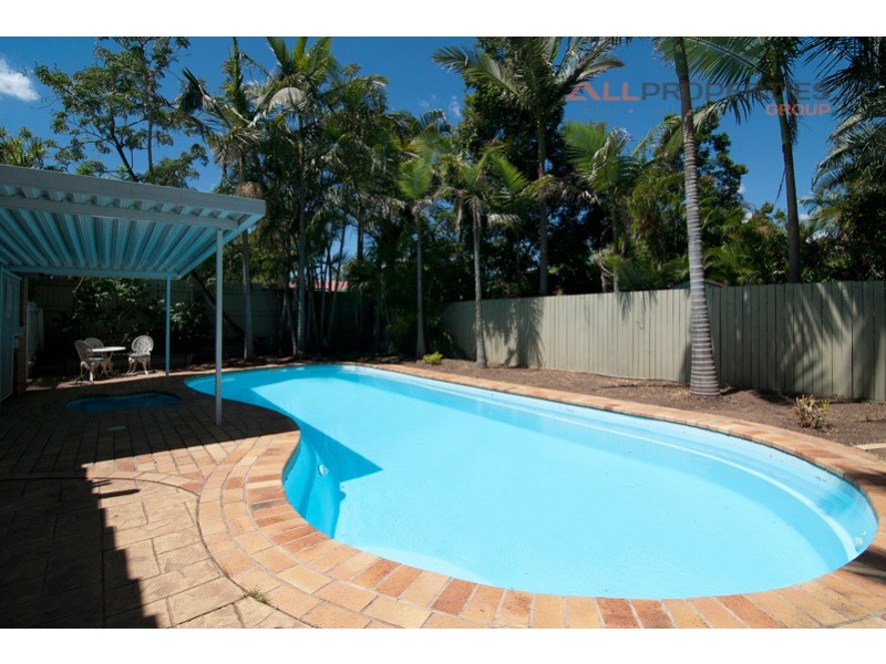 5 Cedar Close, Forest Lake QLD 4078