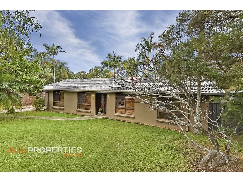 7 BENNETT DRIVE, Regents Park QLD 4118