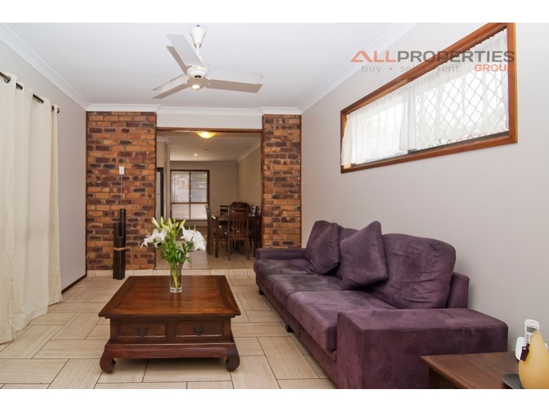 36 REGENCY DRIVE, Regents Park QLD 4118