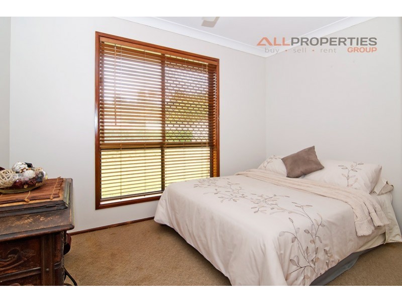 36 REGENCY DRIVE, Regents Park QLD 4118