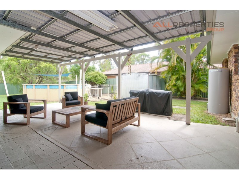 36 REGENCY DRIVE, Regents Park QLD 4118