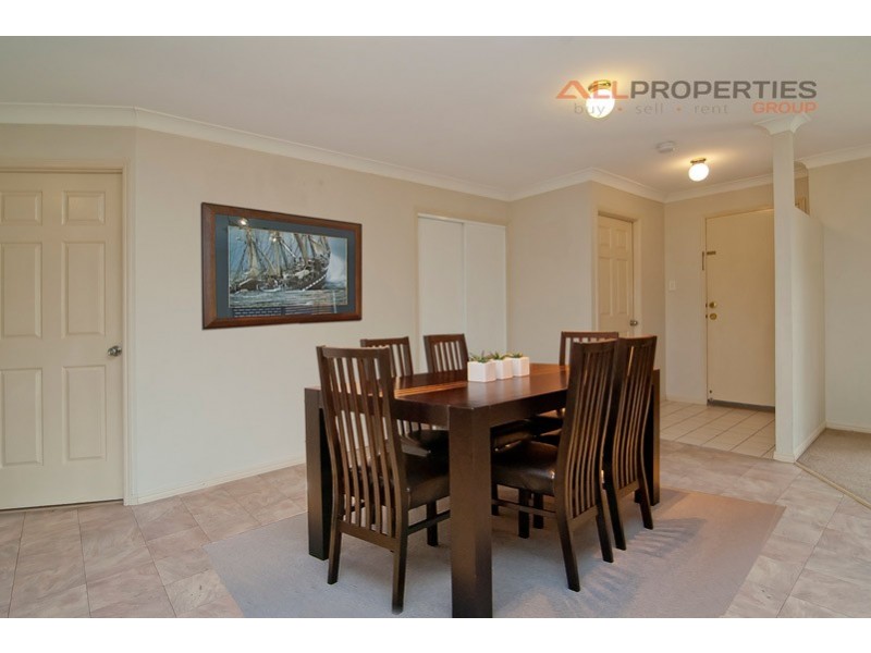 8 Whipbird Pl, Doolandella QLD 4077