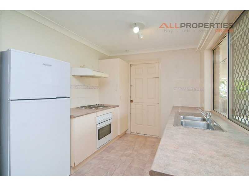 8 Whipbird Pl, Doolandella QLD 4077