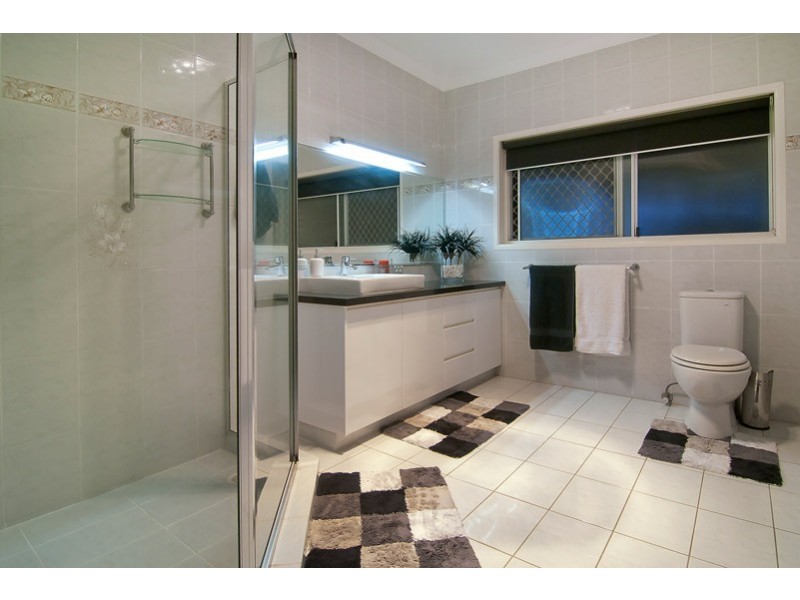 7-11 Vullers Drive, Greenbank QLD 4124