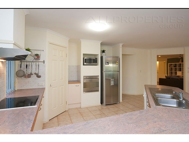 11 Chiswick Place, Forest Lake QLD 4078