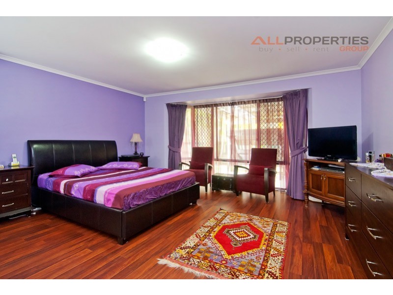 11 Chiswick Place, Forest Lake QLD 4078