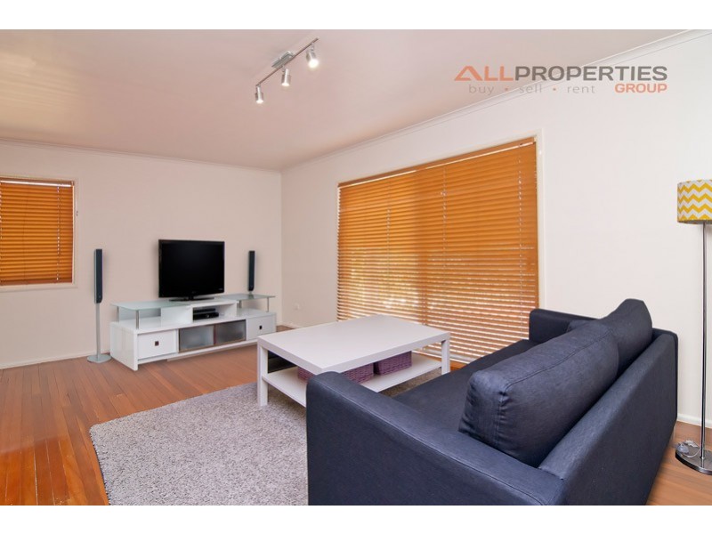 20 Miandetta Street, Mansfield QLD 4122