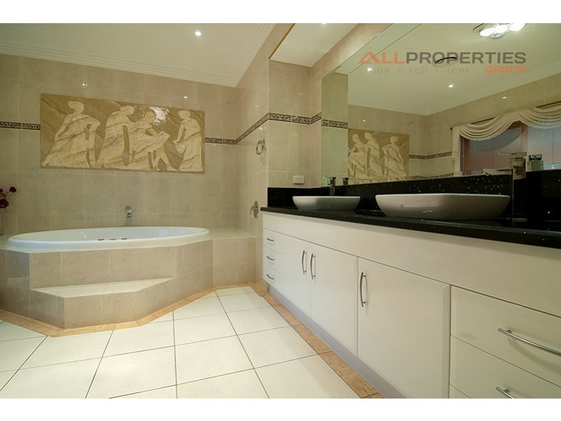 14 Feather Close, Forestdale QLD 4118