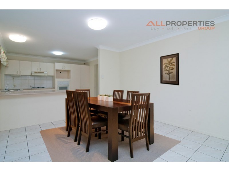 8 Solander Circuit, Forest Lake QLD 4078