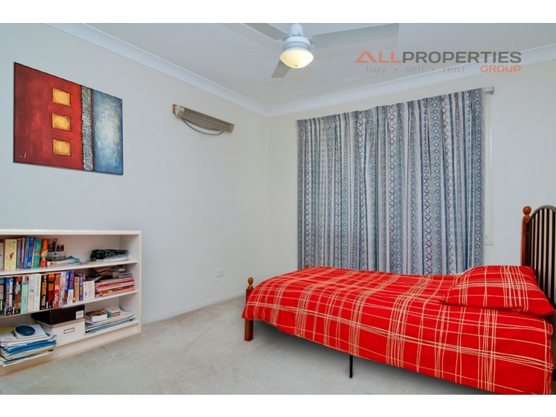 8 Solander Circuit, Forest Lake QLD 4078