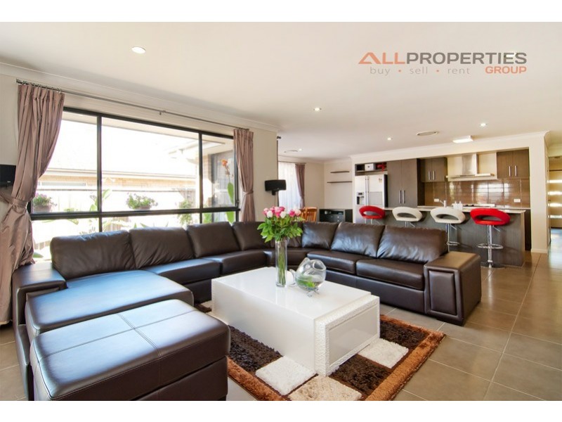 35 Casuarina Circuit, Heathwood QLD 4110