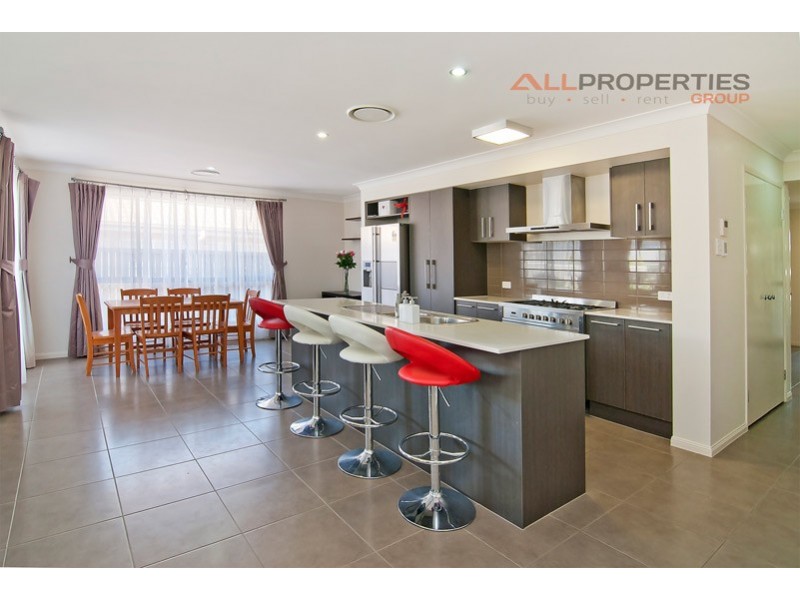 35 Casuarina Circuit, Heathwood QLD 4110