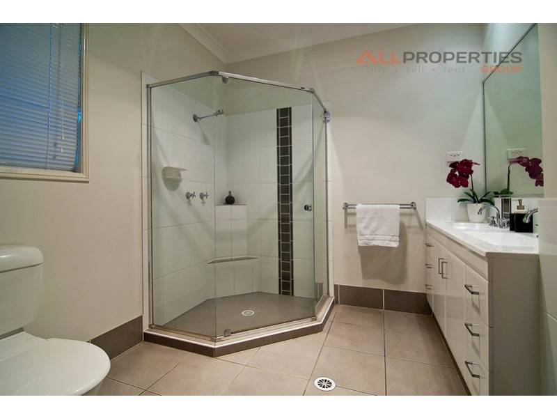 29 Spotted Gum Street, Heathwood QLD 4110